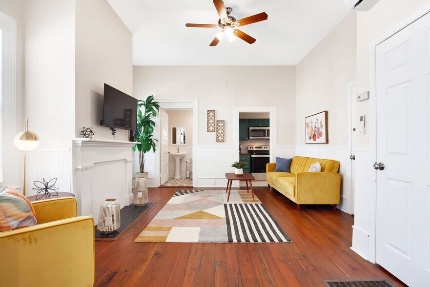 Primary Photo - 303 W Park Ave