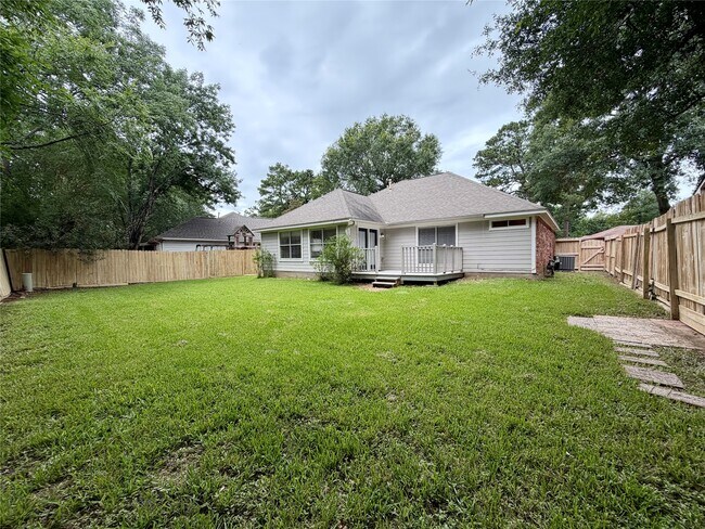 Building Photo - 4006 Hunnington Dr