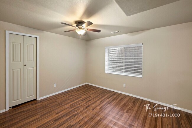 Building Photo - SPACIOUS SIX (6!!!) BD HOME IN LORSON RANCH!