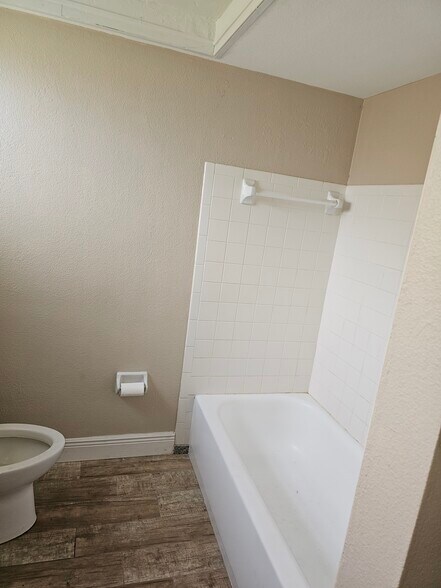 Building Photo - 3736 Sail Dr