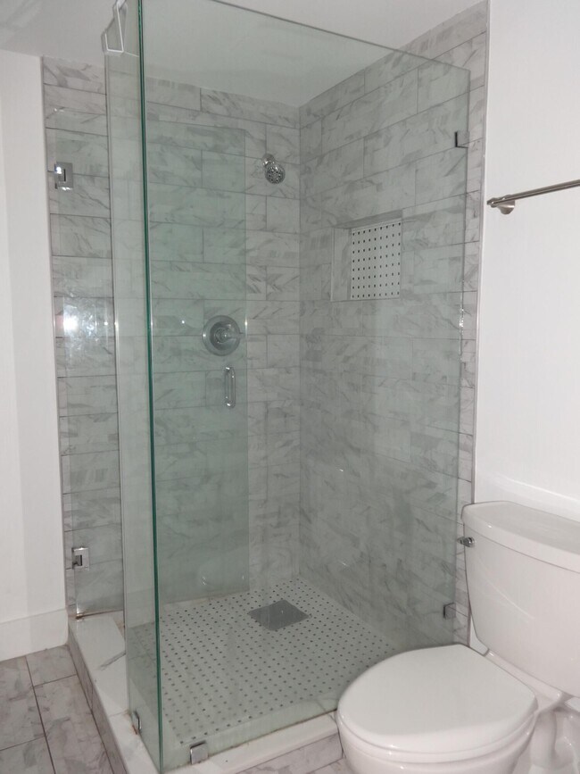 Building Photo - 3068 30th Ct