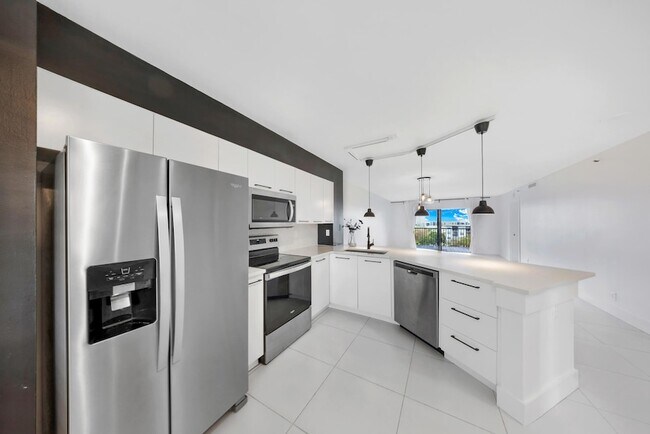 Building Photo - 2217 Cypress Island Dr