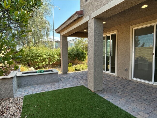 Building Photo - 5636 Justin Robert St
