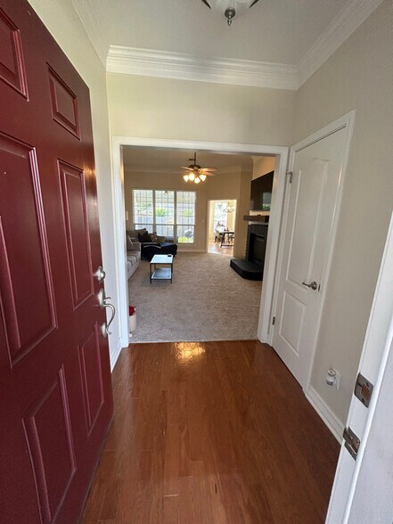 Building Photo - 208 Afton Pl