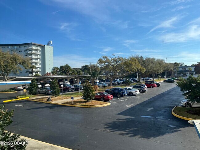 Building Photo - 1224 S Peninsula Dr