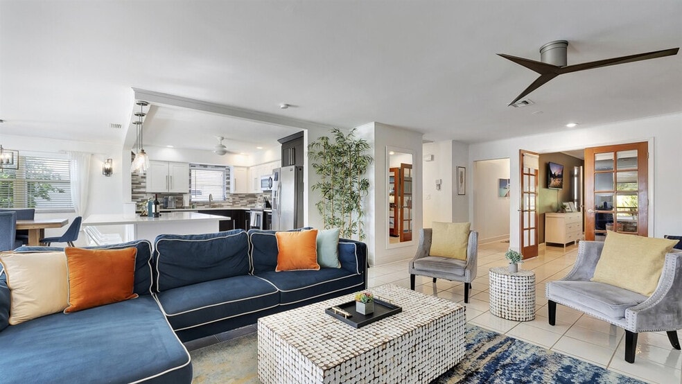 Building Photo - 571 94th Ave N