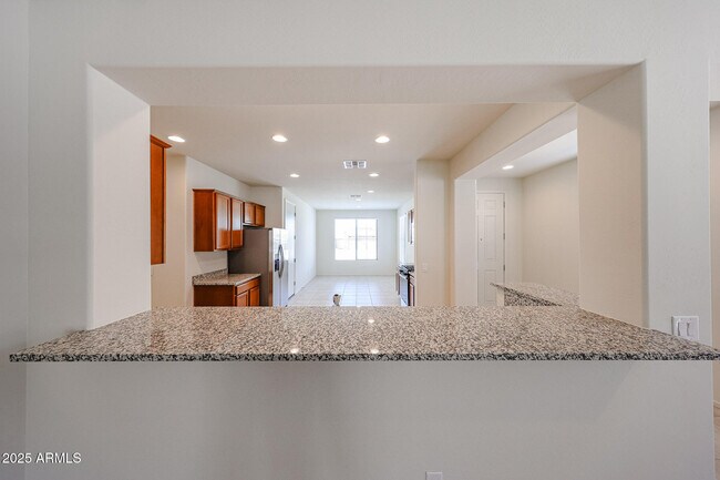 Building Photo - 7148 W Bent Tree Dr