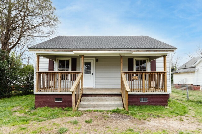 Building Photo - 22 E 7th St