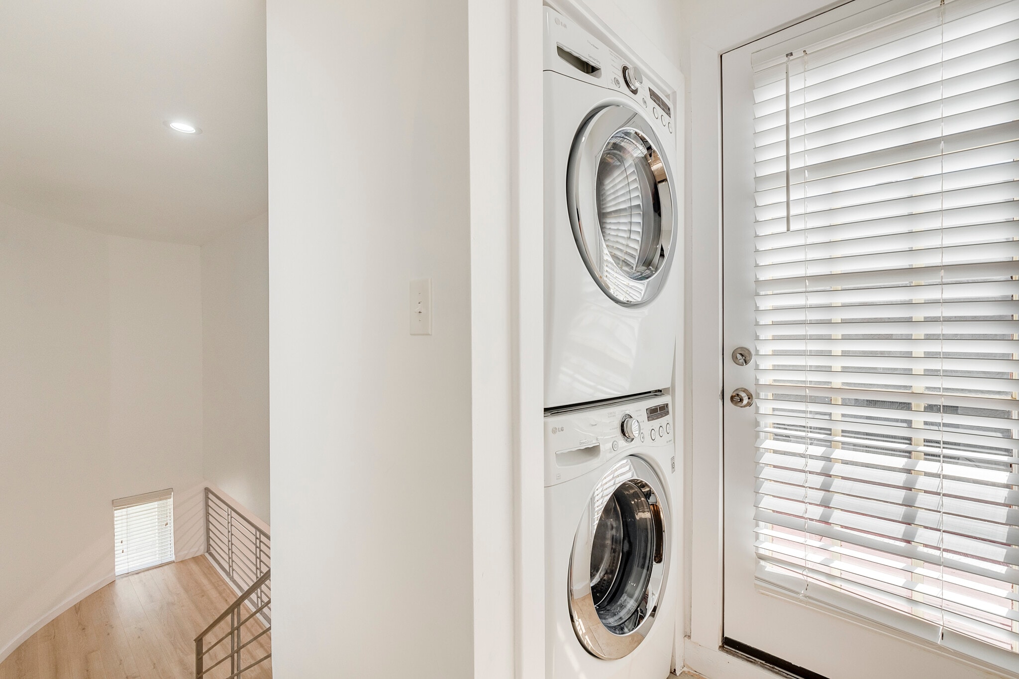 3rd floor laundry (overlooking den) - 4130 Newton Ave