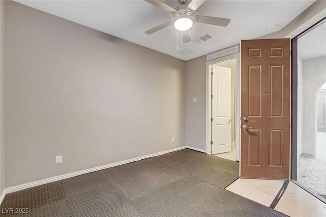 Building Photo - 12217 Nasino Ave
