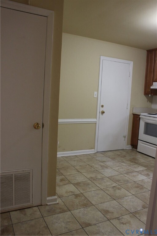 Building Photo - 110 Dupuy Ave