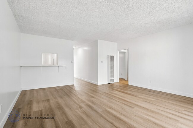 Building Photo - 1458 Marine Ave.