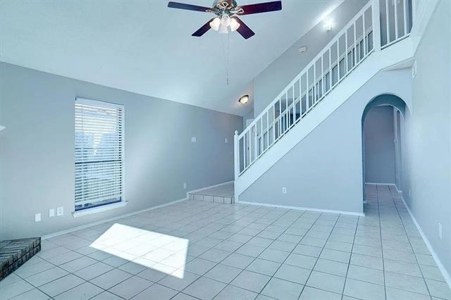 Building Photo - 1400 Paintbrush St