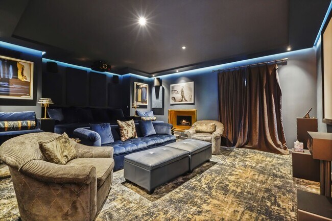 Building Photo - 23255 Mariposa De Oro St