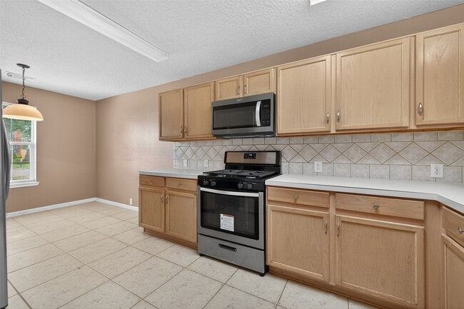 Building Photo - 15003 Sugar Sands Dr