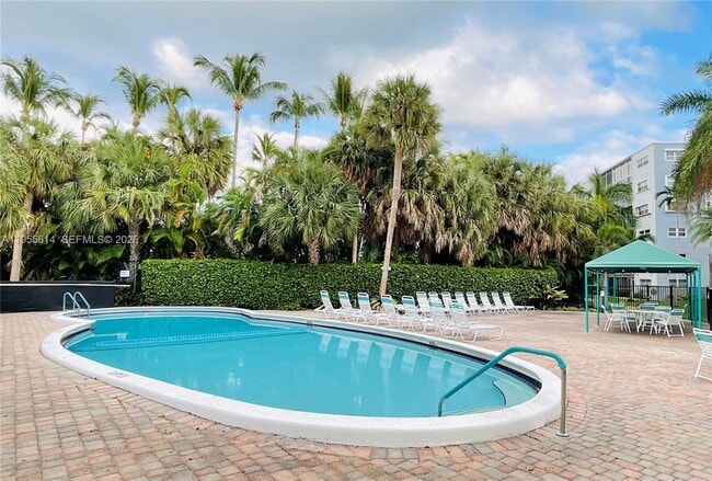 Building Photo - 1425 Atlantic Shores Blvd