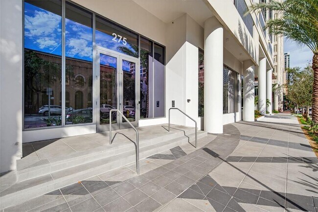 Building Photo - 275 1st Ave S