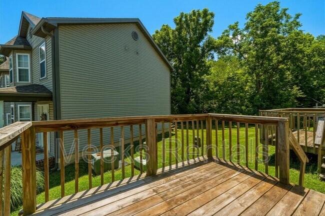 Building Photo - 40 Ariel Dr