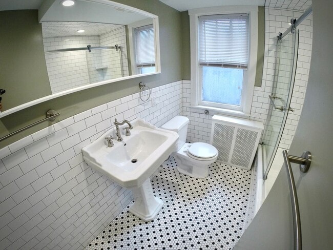 Building Photo - 6/1 Remodeled LUXURY house 2 blocks from CMU.