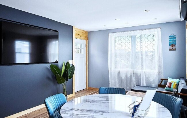 Building Photo - 16 Riverview Terrace