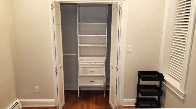 Building Photo - 100 Legends Way