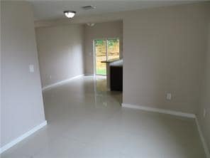 Building Photo - 1944 E Sheridan St