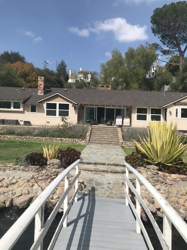 Building Photo - 800 Lake Sherwood Dr