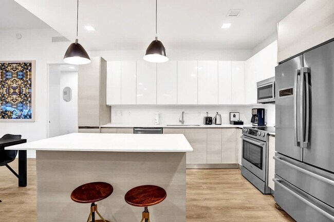 Building Photo - 1220 17th St