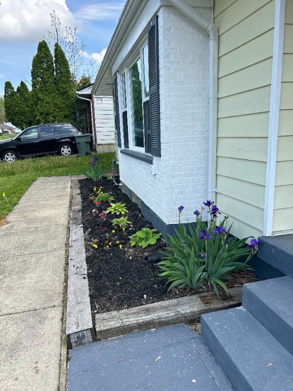 Building Photo - 1756 Princeton Dr