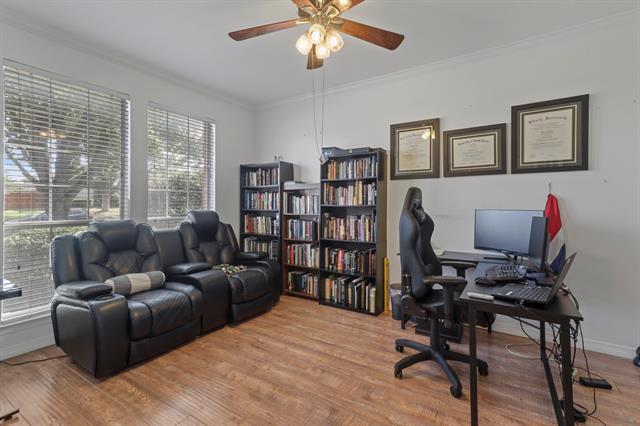 Building Photo - 2209 Micarta Dr