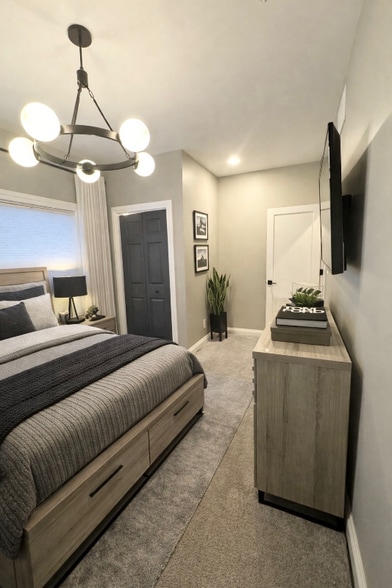 Building Photo - 1882 W 44th St