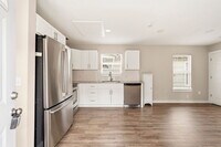 Building Photo - 3822 Lila St