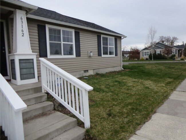 Building Photo - 63162 de Haviland St