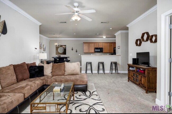 Building Photo - 900 Dean Lee Dr