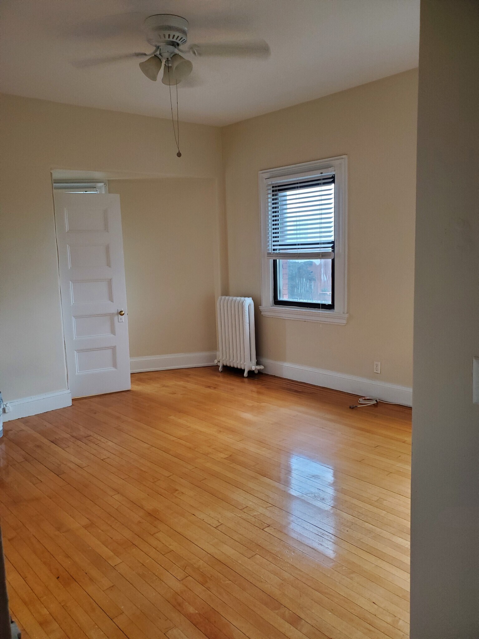 Building Photo - 1402 Beacon St