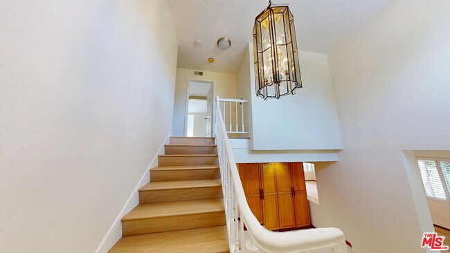 Building Photo - 7814 Woodhall Ave