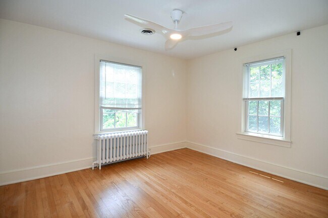 Building Photo - 2608 Fordham Rd