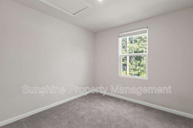 Building Photo - 118 Manilla Cir