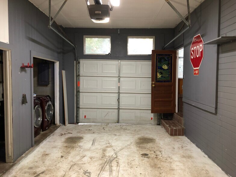 Garage with washer and dryer - 2842 SW 1 Ave