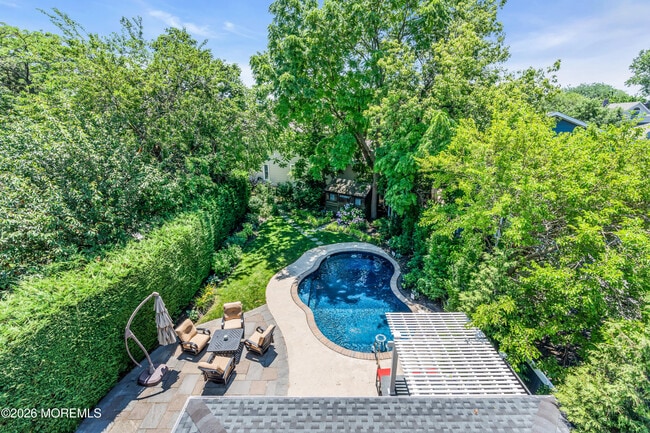 Building Photo - 609 15th Ave