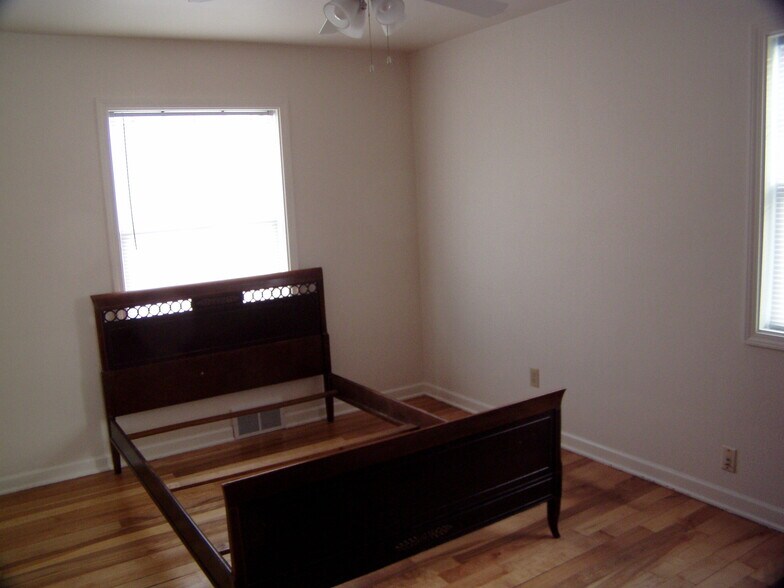 Bedroom 3 - 3250 N 88th St