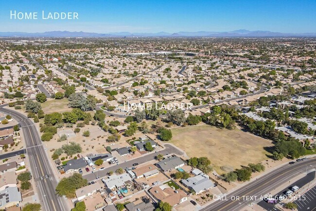 Building Photo - 745 N Hazelton Dr