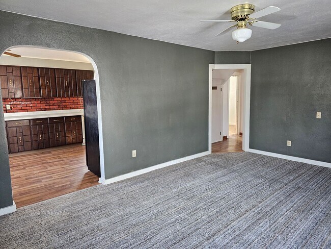 Building Photo - Triplex Main