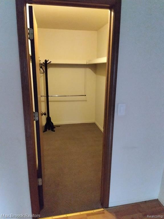 Building Photo - 69 Meadow Wood Dr