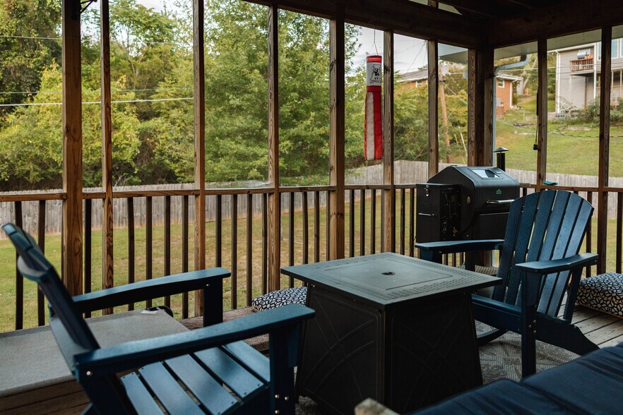 Building Photo - 417 Forest Glen Dr