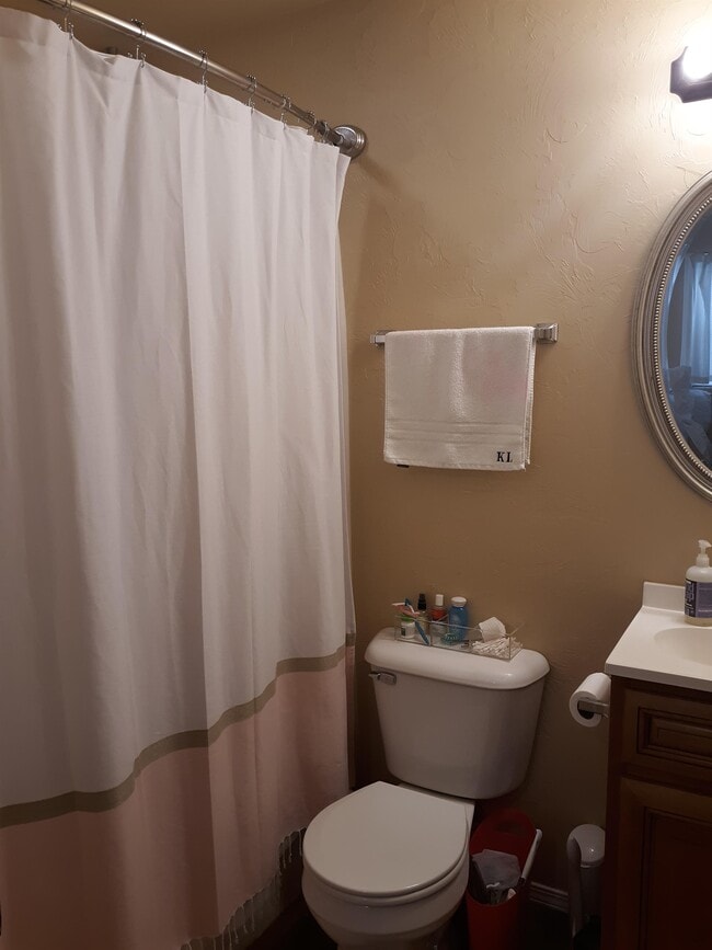 Building Photo - 415 S Blakely St