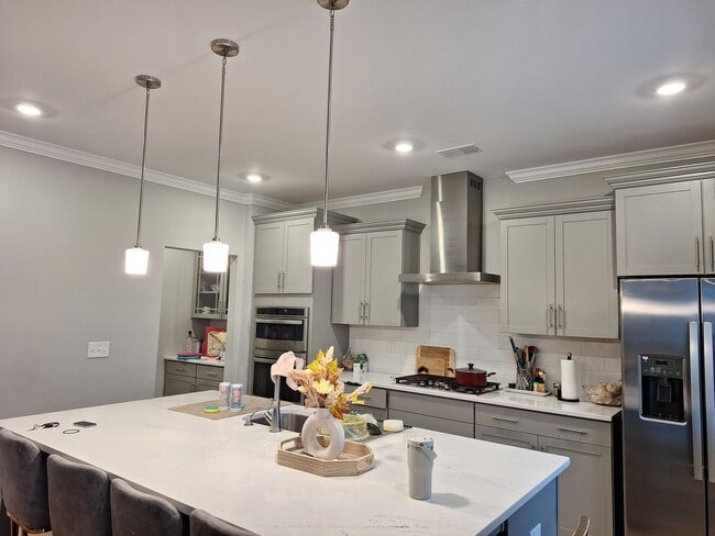 Building Photo - Beautiful Five Bedroom Home Located in Northeast Columbia!