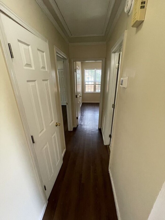 Building Photo - 2bd 2ba Townhome!