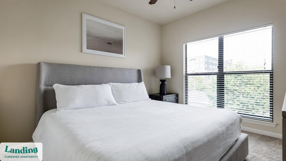 Building Photo - 715 W Slaughter Ln