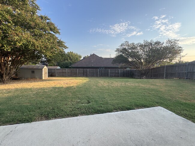 Building Photo - 1515 Mountain Laurel Dr
